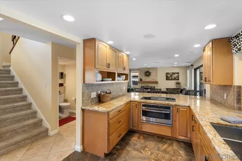 Kitchen - 14773 Oakline Rd, Poway, CA 92064 photo 5 of 7