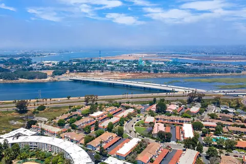 4215 Loma Riviera Ln, San Diego, CA 92110