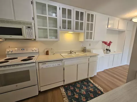 Kitchen - 5700 Baltimore Dr #182, La Mesa, CA 91942 photo 2 of 4