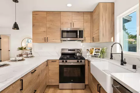 Kitchen - 211 E California Ave, Vista, CA 92084 photo 5 of 6