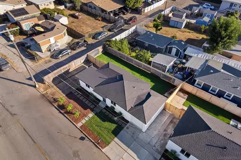 View/Area - 211 E California Ave, Vista, CA 92084 photo 6 of 8