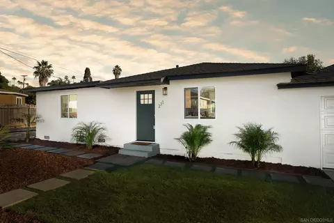 Exterior - 211 E California Ave, Vista, CA 92084 photo 3 of 7