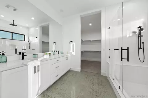 Bath - 14017-21 Hillside Dr, Jamul, CA 91935 photo 2 of 6