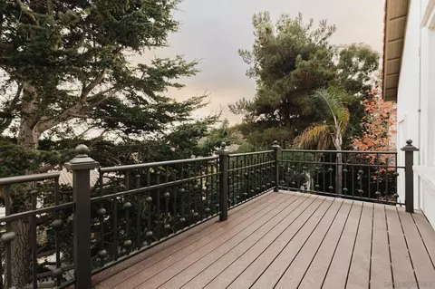 Exterior - 6075 Hillpointe Row, La Jolla, CA 92037 photo 3 of 4