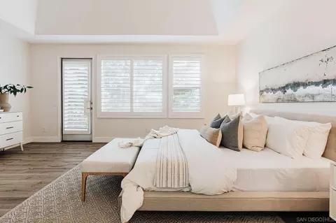 Bedroom - 6075 Hillpointe Row, La Jolla, CA 92037 photo 1 of 5