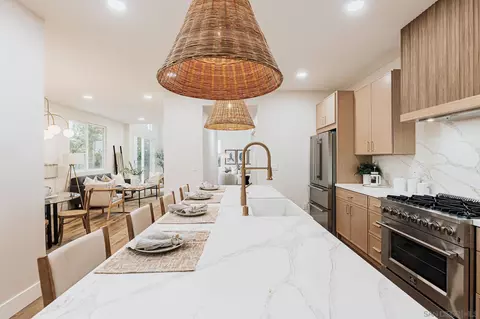 Kitchen - 6075 Hillpointe Row, La Jolla, CA 92037 photo 4 of 5