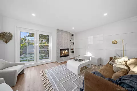 327 C Ave, Coronado, CA 92118 photo 7