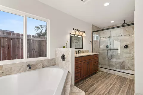 Bath - 13314 Powers Rd, Poway, CA 92064 photo 1 of 3