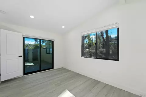 10150 Del Rio Rd, Spring Valley, CA 91977 photo 12