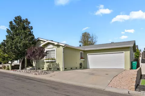 Exterior - 15935 Spring Oaks Rd #102, El Cajon, CA 92021 photo 4 of 6