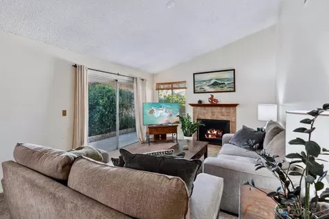 Living - 10388 Seth Way, Santee, CA 92071 photo 2 of 6
