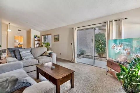 Living - 10388 Seth Way, Santee, CA 92071 photo 4 of 6