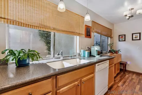 Kitchen - 10388 Seth Way, Santee, CA 92071 photo 4 of 4