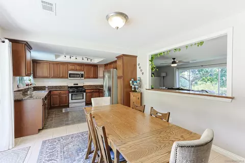 Dining - 760 S Vine St, Escondido, CA 92025 photo 3 of 5