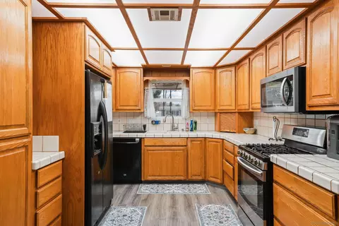 Kitchen - 1184 Naranca Ave, El Cajon, CA 92021 photo 1 of 3