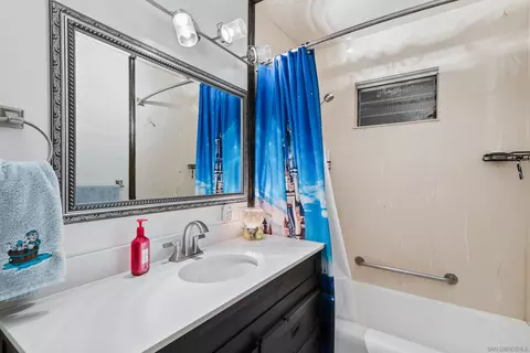Bath - 1184 Naranca Ave, El Cajon, CA 92021 photo 1 of 2