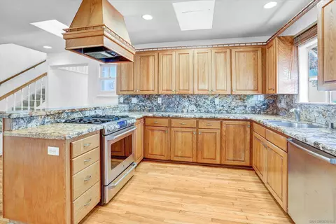 654 Beech Ave, Chula Vista, CA 91910 photo 8