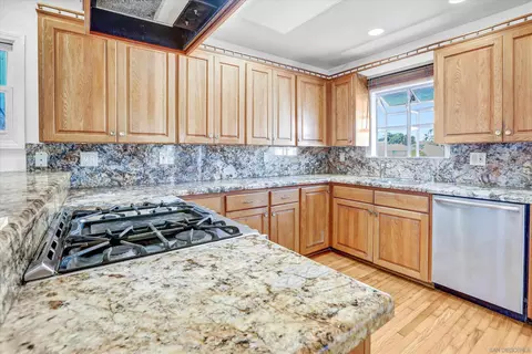 654 Beech Ave, Chula Vista, CA 91910 photo 7