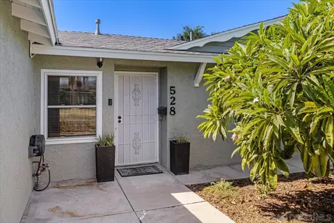 528 Parkbrook St, Spring Valley, CA 91977 photo 4