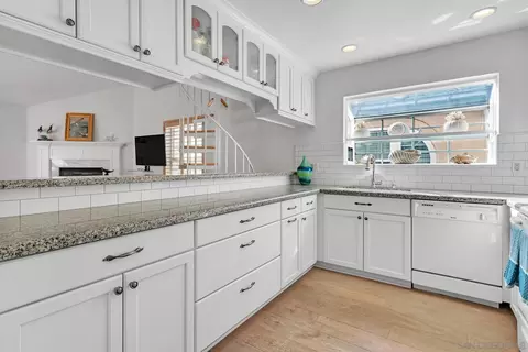 1100 Adella Ave #33, Coronado, CA 92118 photo 22