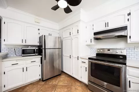 Kitchen - 4800 Williamsburg Ln #138, La Mesa, CA 91942 photo 2 of 3