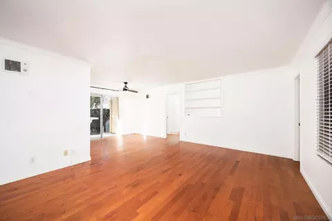 Living - 4800 Williamsburg Ln #138, La Mesa, CA 91942 photo 1 of 4
