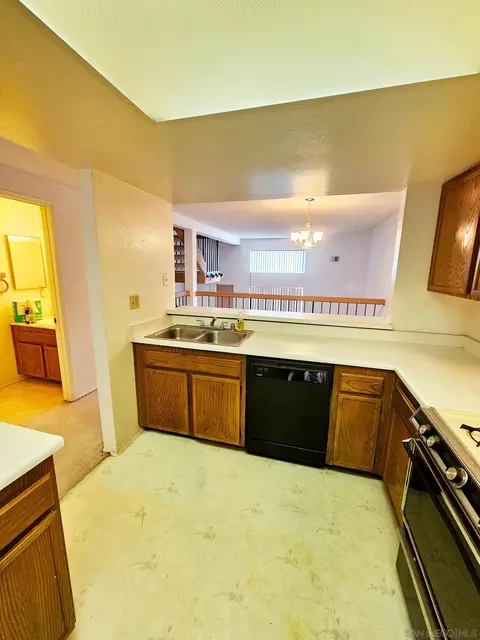 8773 Spring Canyon Dr, Spring Valley, CA 91977 photo 10