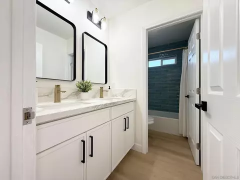 Bath - 8687 Fanita, Santee, CA 92071 photo 2 of 6