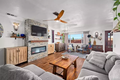 Living - 8515 Ellsworth Ln, Santee, CA 92071 photo 5 of 12