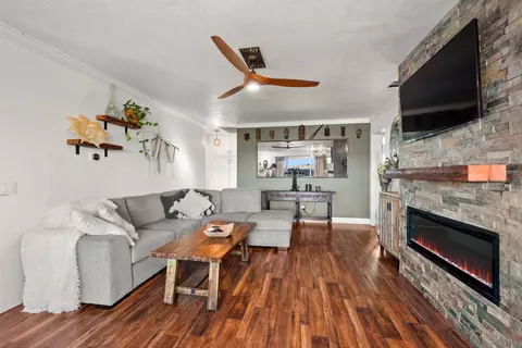 Living - 8515 Ellsworth Ln, Santee, CA 92071 photo 6 of 12