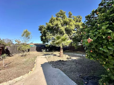 8210 Palm St, Lemon Grove, CA 91945 photo 10
