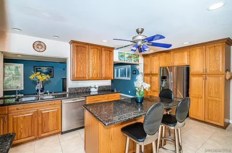 10730 Grand Fork Dr, Santee, CA 92071 photo 4