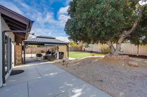 Exterior - 5847 Jeffries Ranch Rd, Oceanside, CA 92057 photo 9 of 15