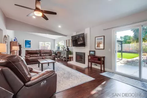 Living - 5847 Jeffries Ranch Rd, Oceanside, CA 92057 photo 4 of 5