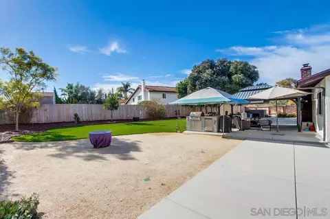 Exterior - 5847 Jeffries Ranch Rd, Oceanside, CA 92057 photo 11 of 15