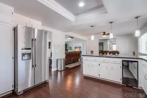 Kitchen - 5847 Jeffries Ranch Rd, Oceanside, CA 92057 photo 3 of 4