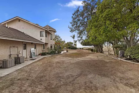 Exterior - 2109 Old Bridge Rd, Riverside, CA 92506 photo 17 of 17
