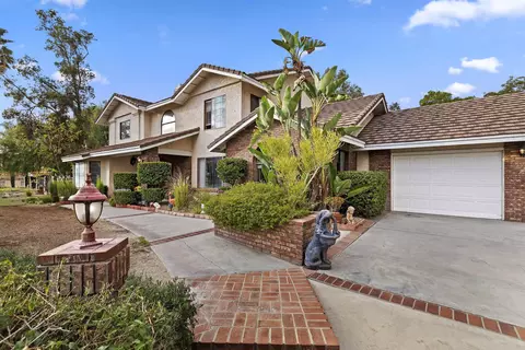 Exterior - 2109 Old Bridge Rd, Riverside, CA 92506 photo 4 of 17