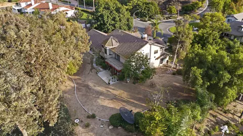 View/Area - 2109 Old Bridge Rd, Riverside, CA 92506 photo 8 of 8