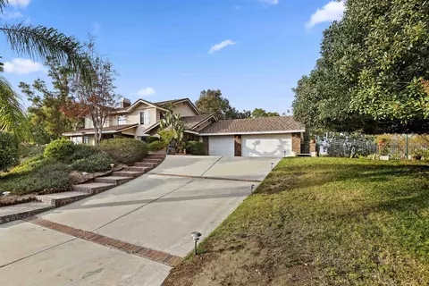 Exterior - 2109 Old Bridge Rd, Riverside, CA 92506 photo 5 of 17