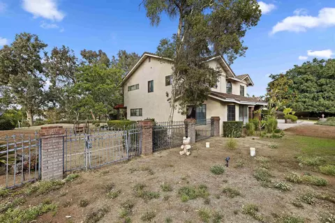 Exterior - 2109 Old Bridge Rd, Riverside, CA 92506 photo 3 of 17