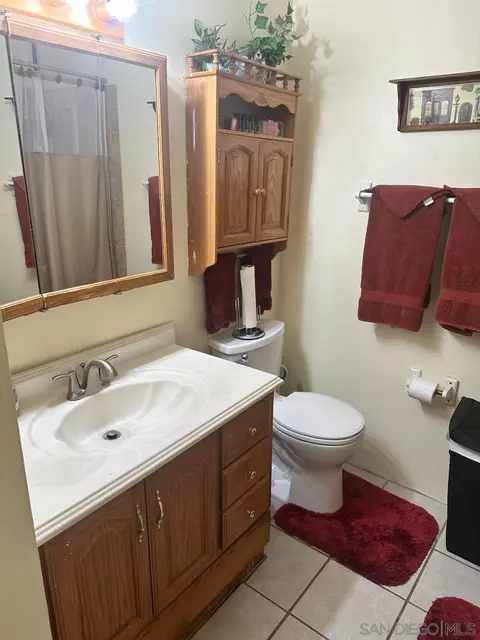 447 Ridgeway Ct, Spring Valley, CA 91977 photo 9