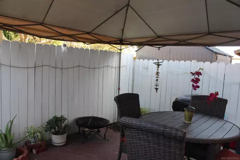447 Ridgeway Ct, Spring Valley, CA 91977 photo 12