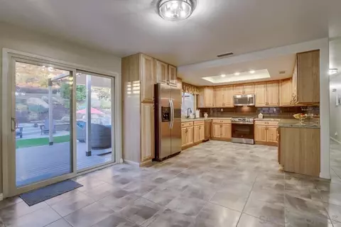 25328 Poderio Dr, Ramona, CA 92065 photo 4