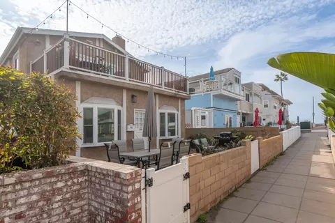 723 Dover Ct, San Diego, CA 92109