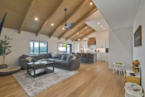 7249 Carpa Ct, Carlsbad, CA 92009 photo 5