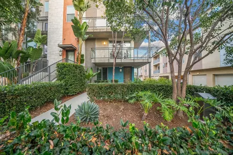 Exterior - 612 Rockefeller, Irvine, CA 92612 photo 2 of 12