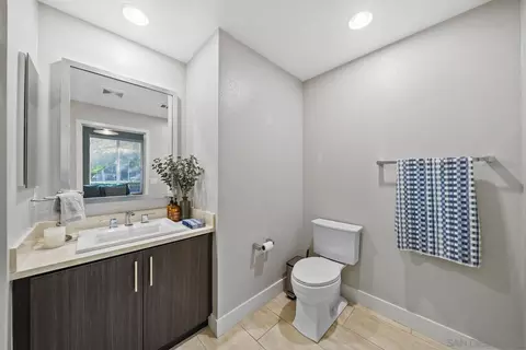 Bath - 612 Rockefeller, Irvine, CA 92612 photo 1 of 6