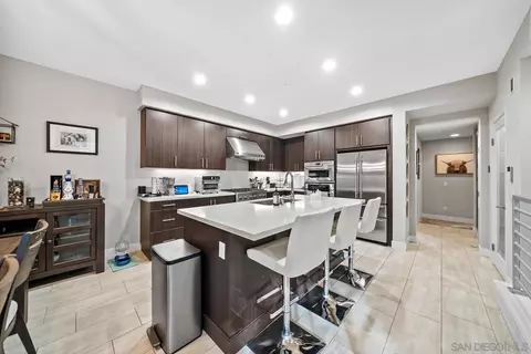 Kitchen - 612 Rockefeller, Irvine, CA 92612 photo 5 of 6