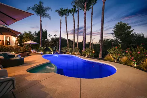 Exterior - 174 Via De Casa, Fallbrook, CA 92028 photo 2 of 15